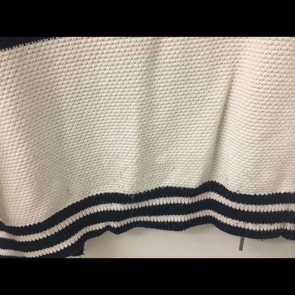 Tommy Hilfiger - Picture 3 of 5